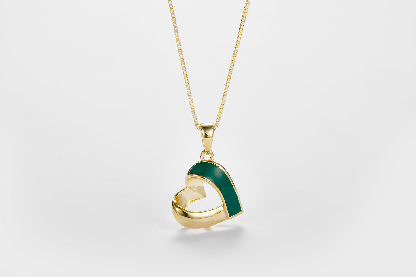 SMALTO Silver Sideway Heart Necklace – Yellow Gold with Green Enamel