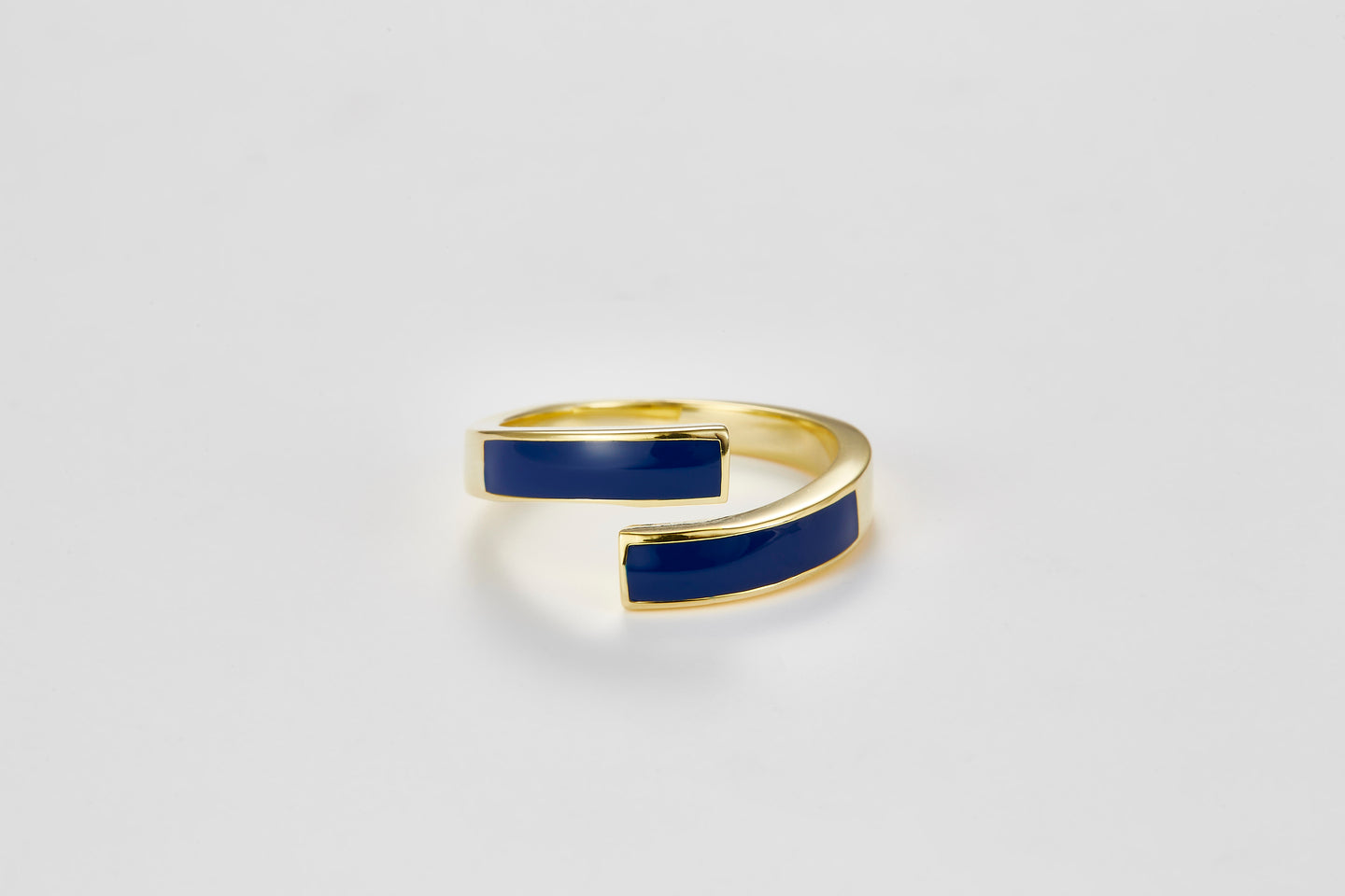 SMALTO 925 Silver Twist Ring – Yellow Gold with Blue Enamel &amp; Zirconia Accents