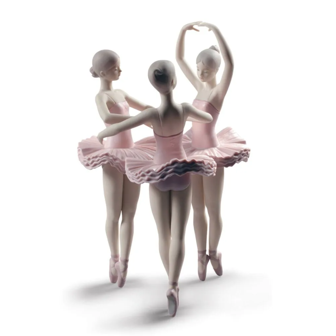 Our Ballet Pose Dancers Figurine REF: 1009286