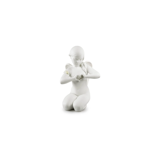 Heavenly Heart Angel Figurine REF: 1009444