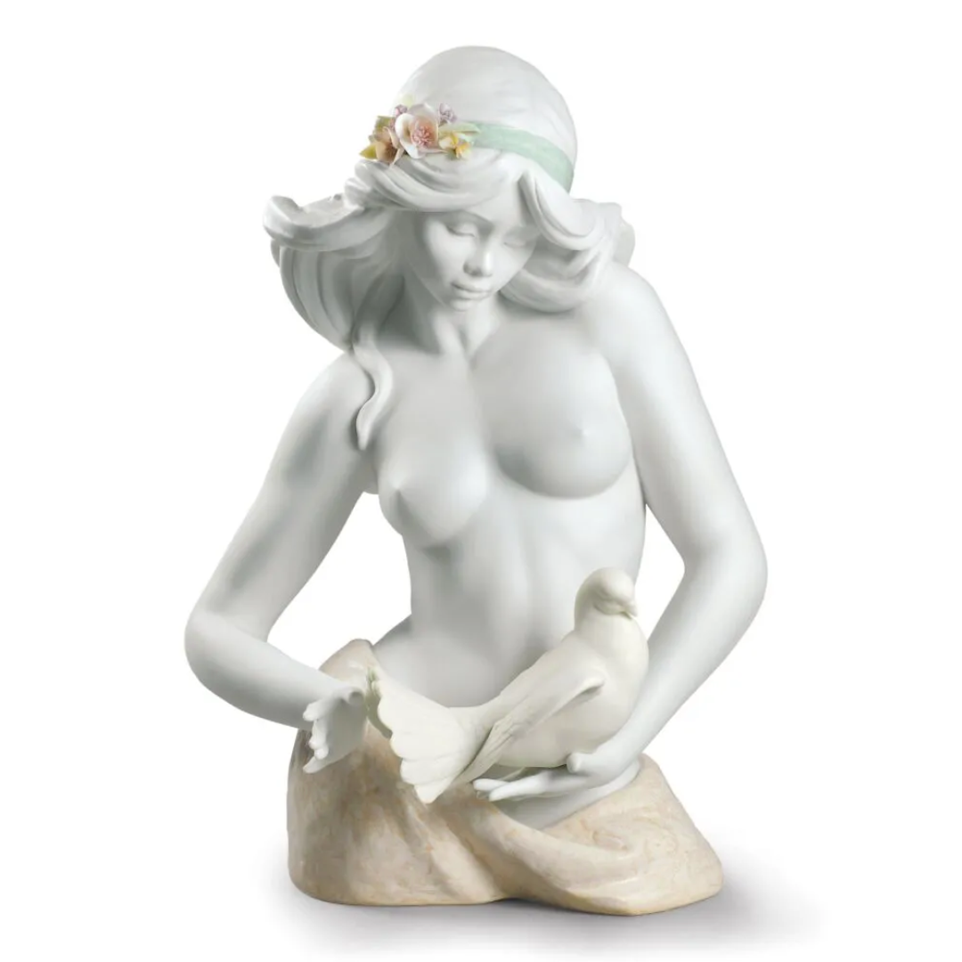 A Tribute to Peace Woman Figurine REF: 1009147